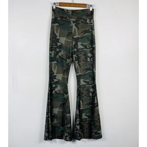 Turquoise Haven Size Medium Camo Print Flare Leg Pull On Soft Pants Green
